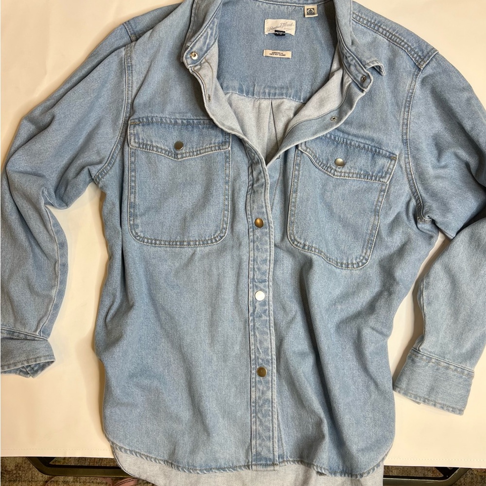 Universal Thread Light Blue Button Down Shirt